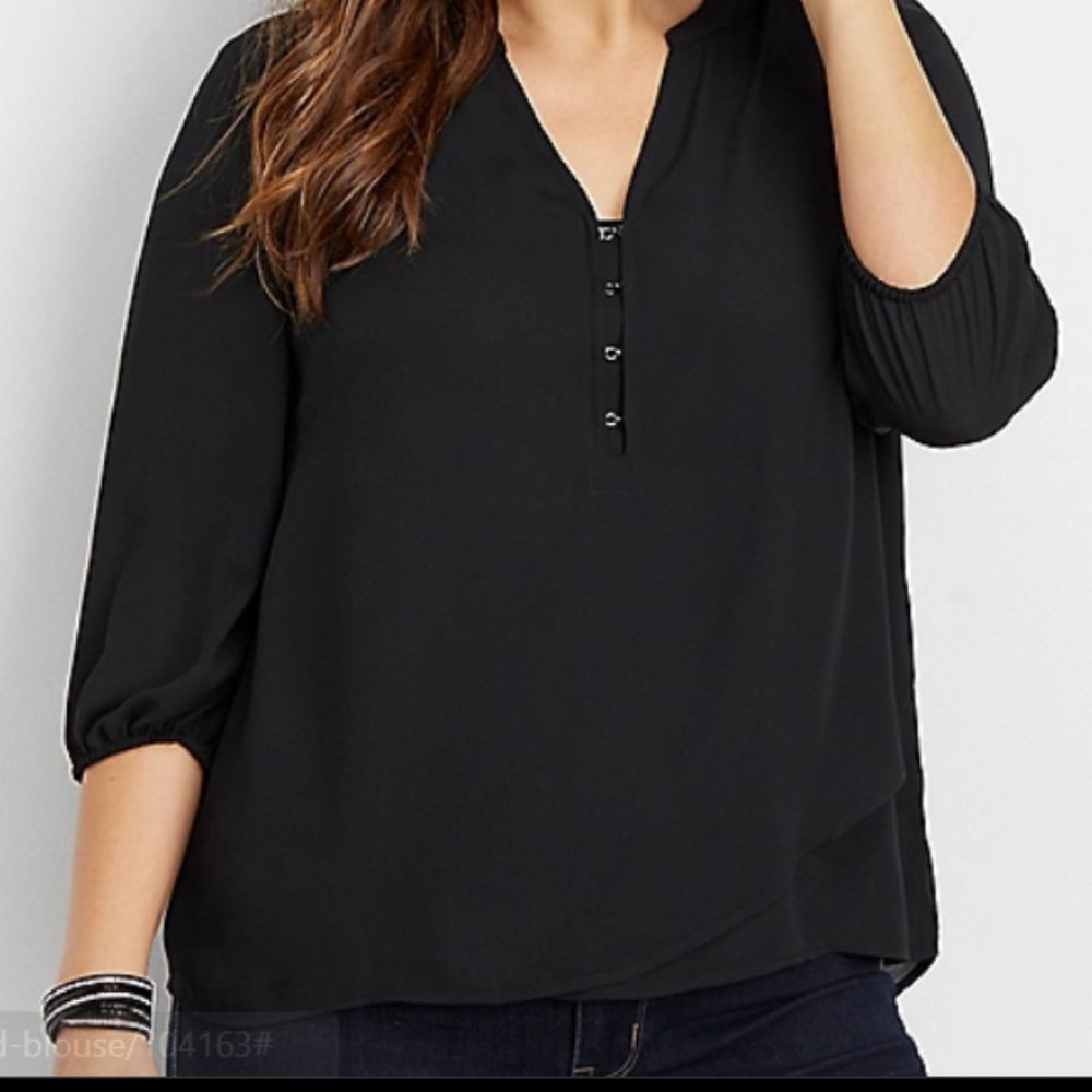 Hook & Eye Blouse w Flowy Hem